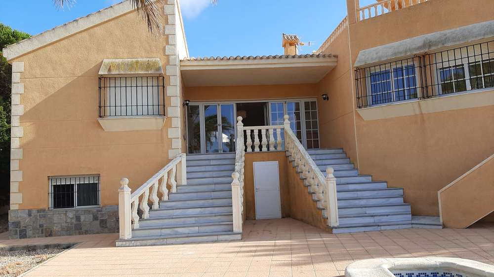 Exterior 1