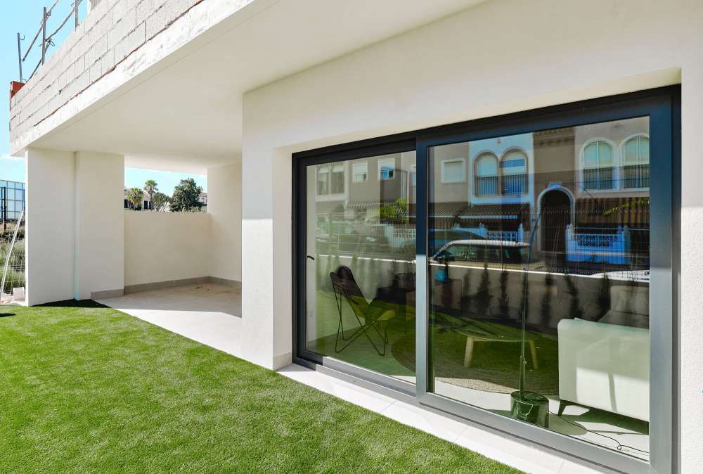 Exterior 1
