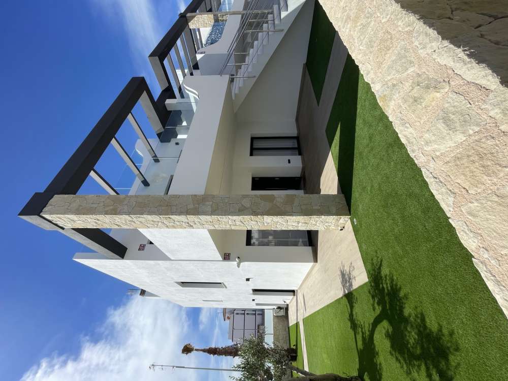 Exterior 1