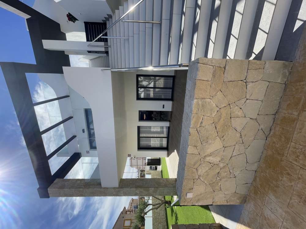Exterior 1