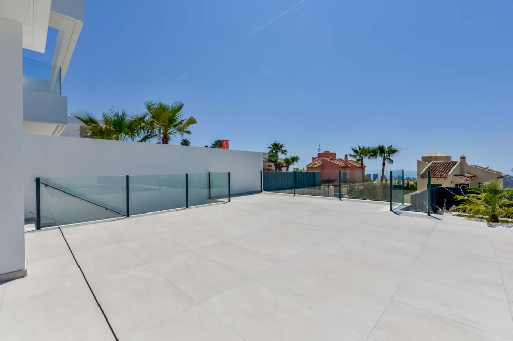 Exterior 1