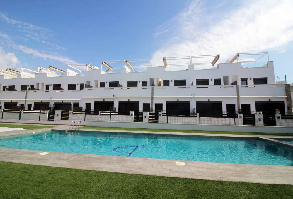 Exterior 1