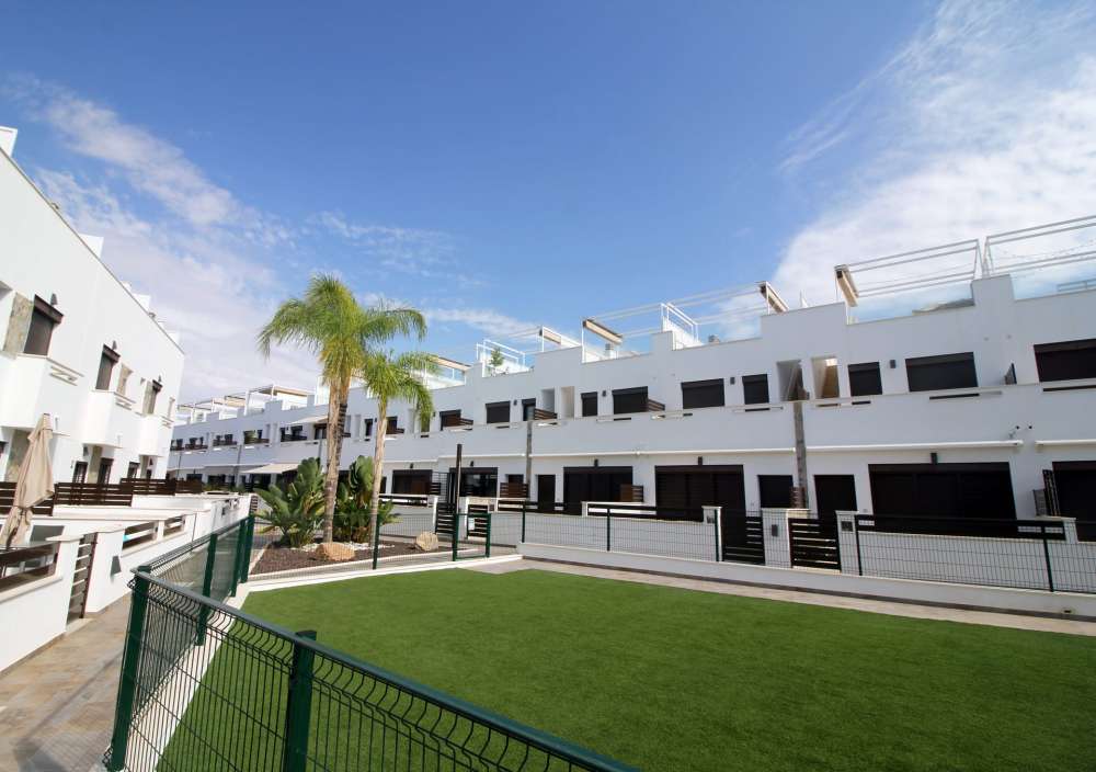 Exterior 1