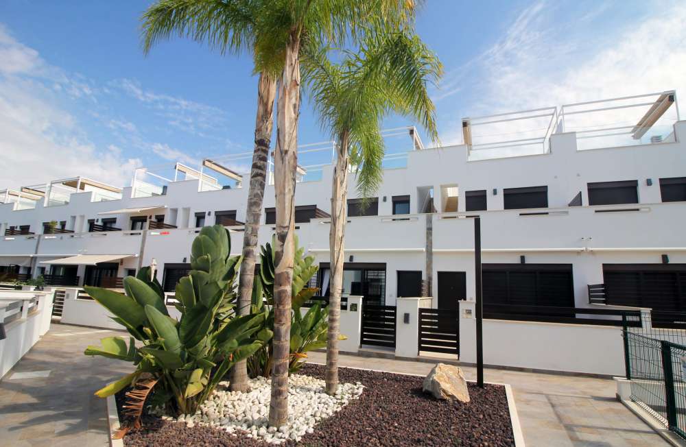 Exterior 1