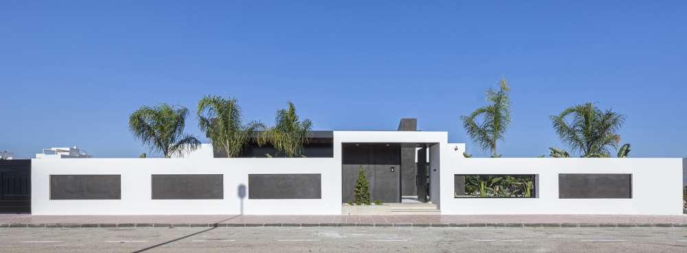 Exterior 1