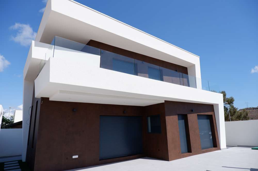 Exterior 1