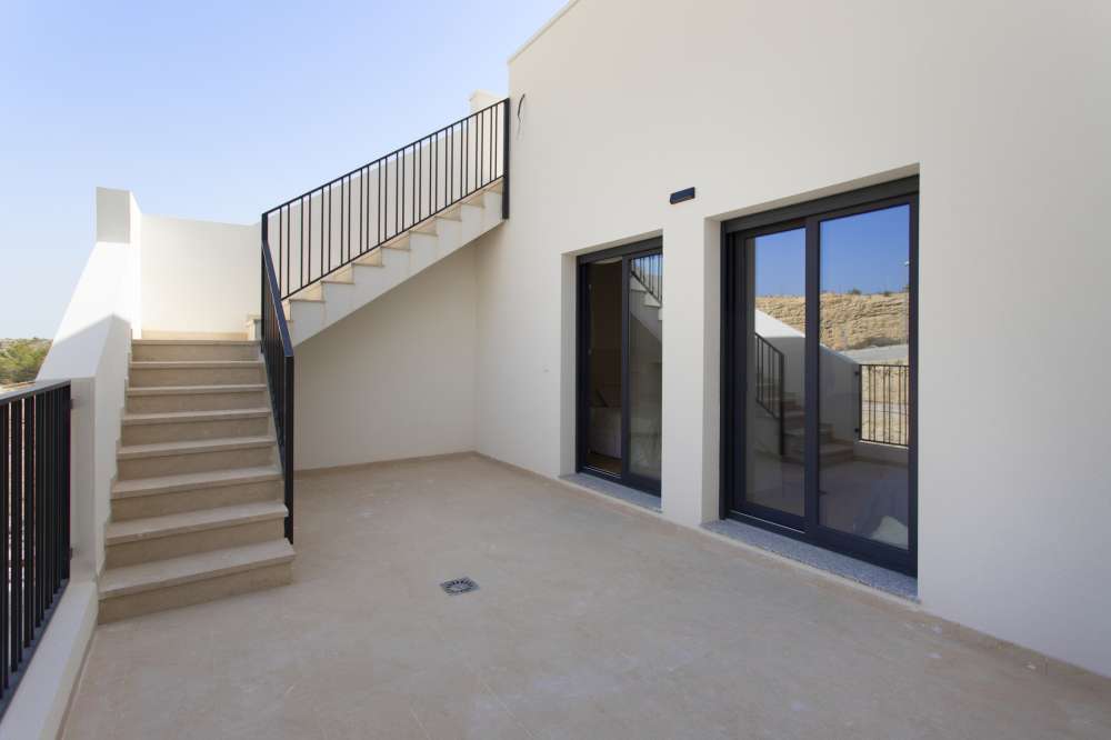Exterior 1