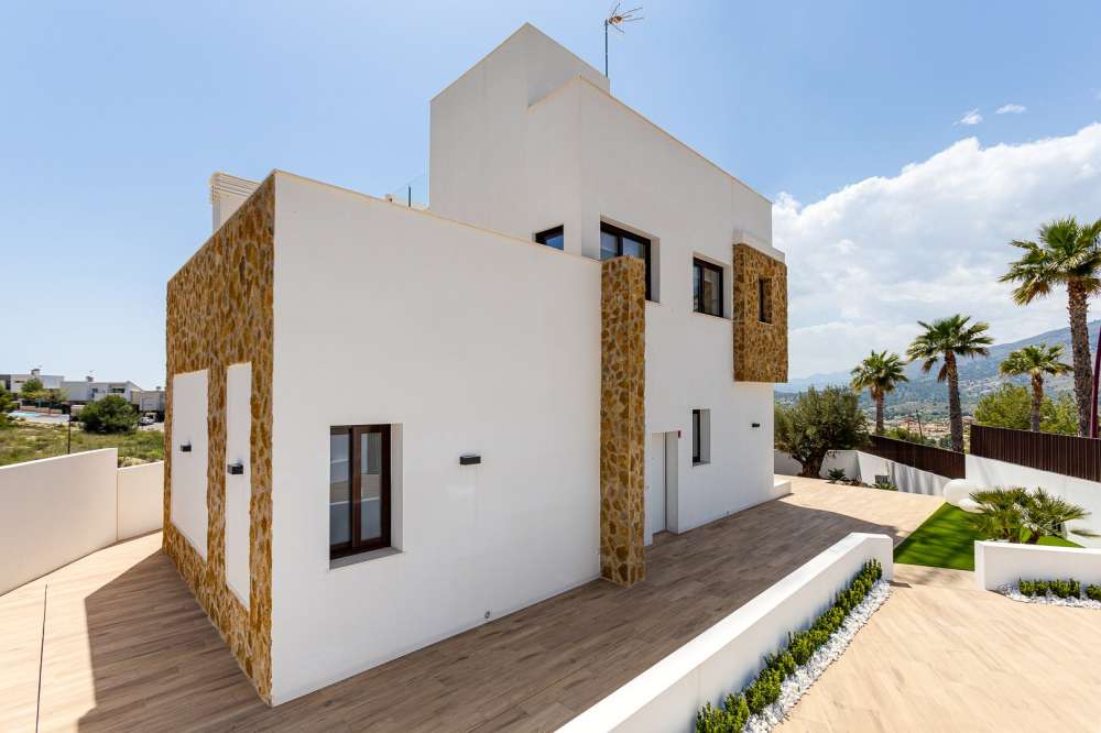 Exterior 1