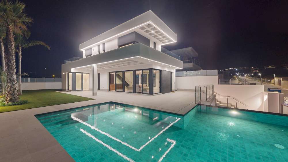 Exterior 1