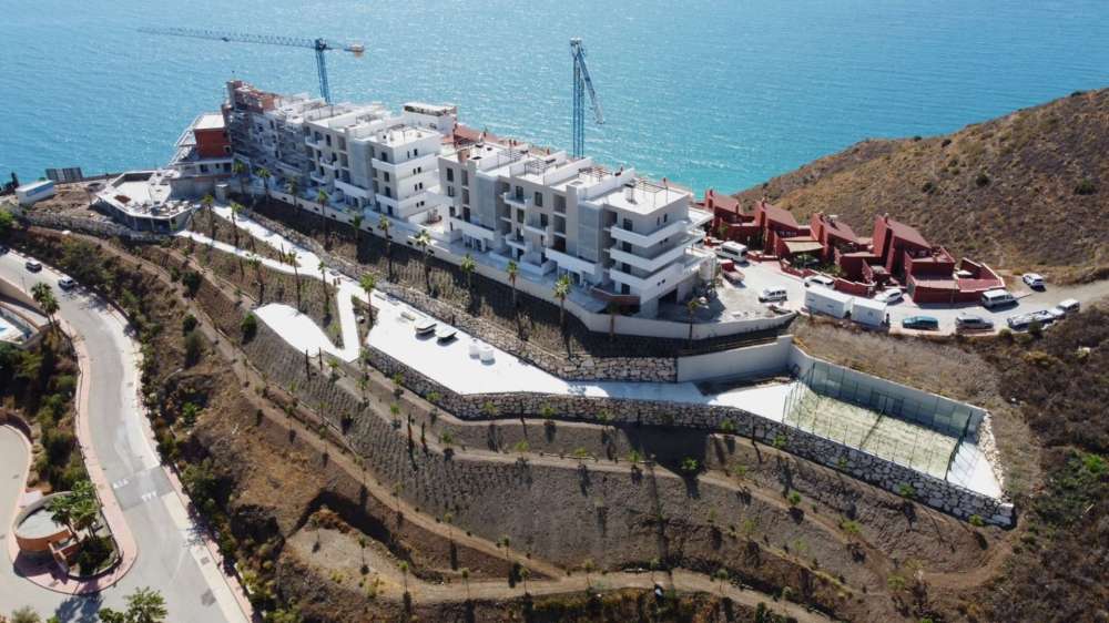 Exterior 1