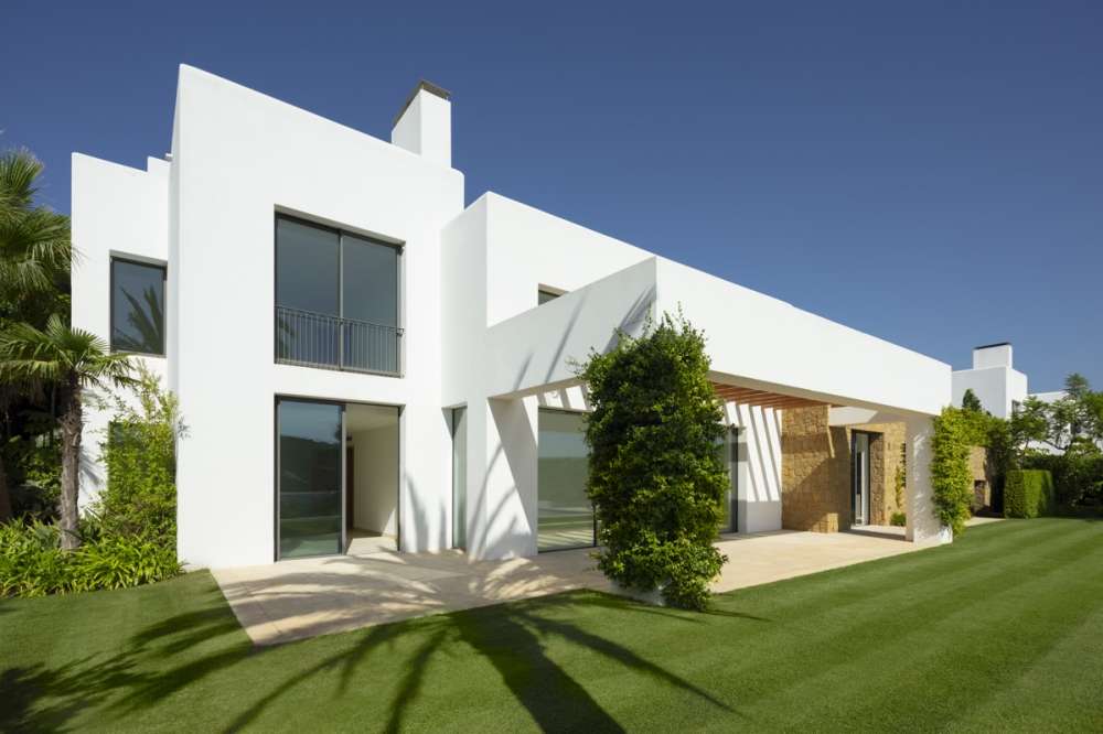 Exterior 1