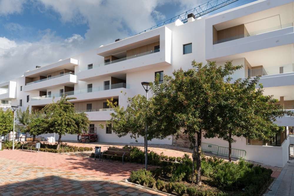 Exterior 1