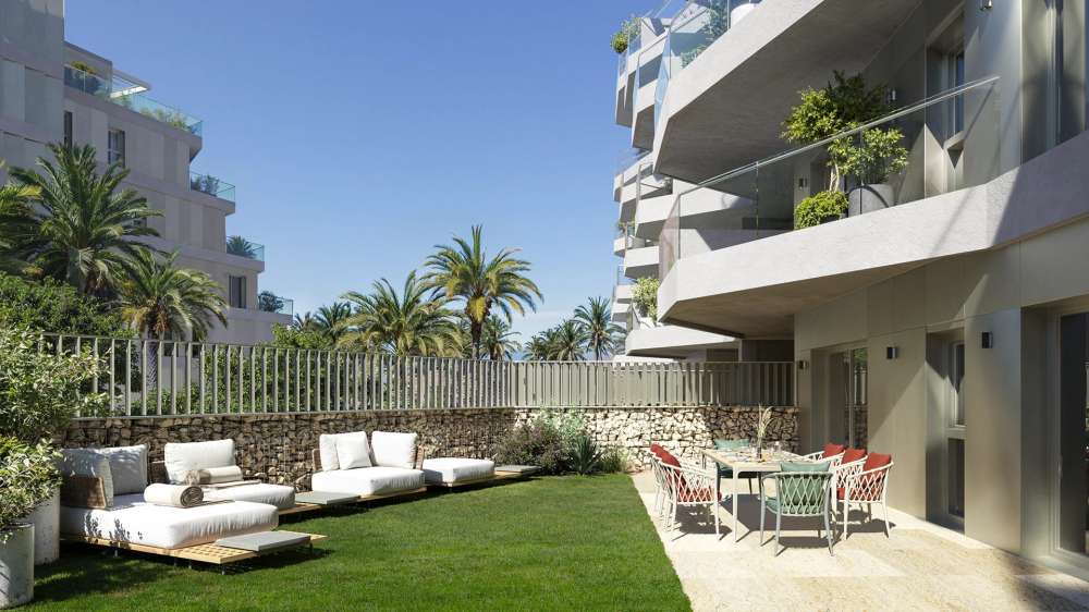 Exterior 1