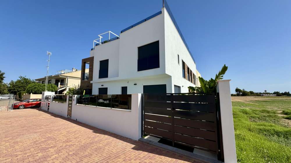 Exterior 1