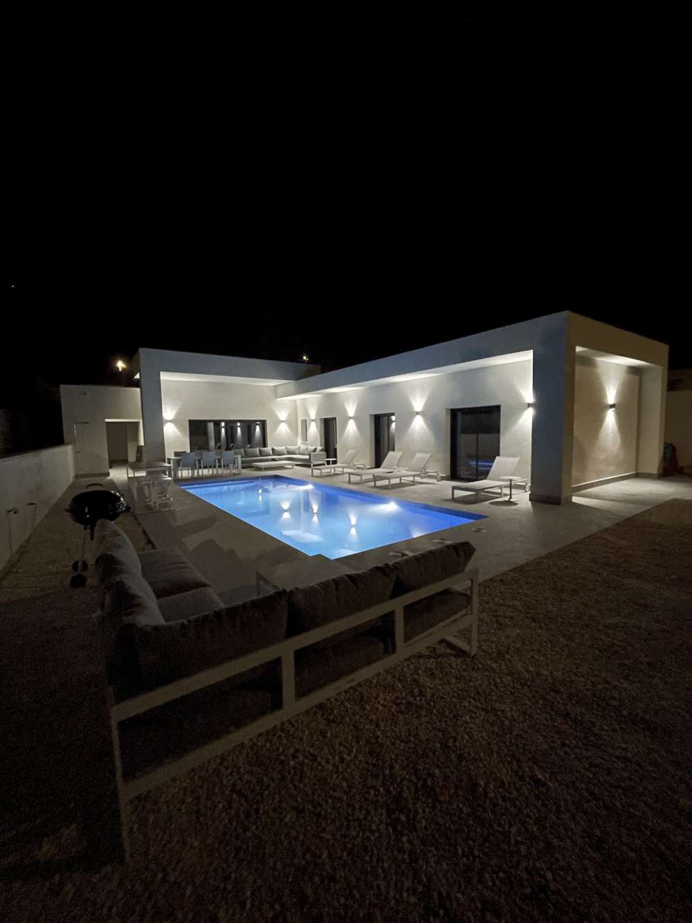 Exterior 1