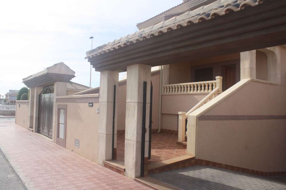 Exterior 1
