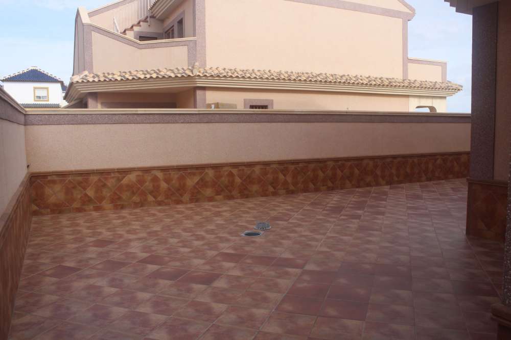 Exterior 1