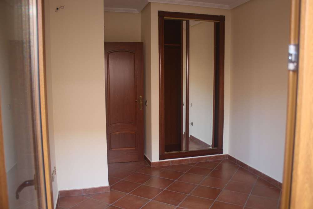 Exterior 1