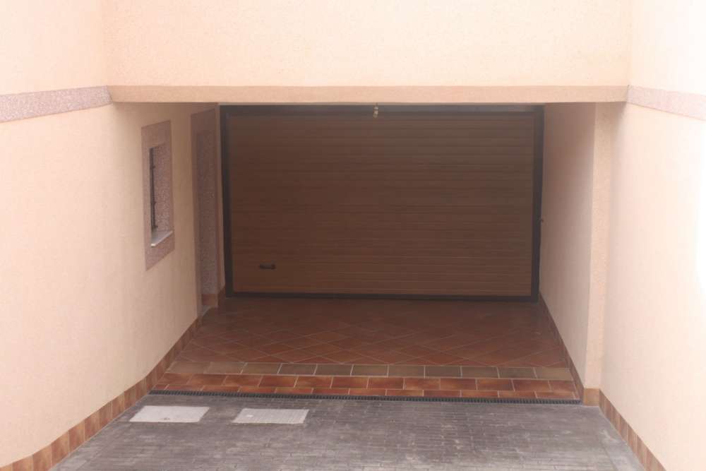 Exterior 1