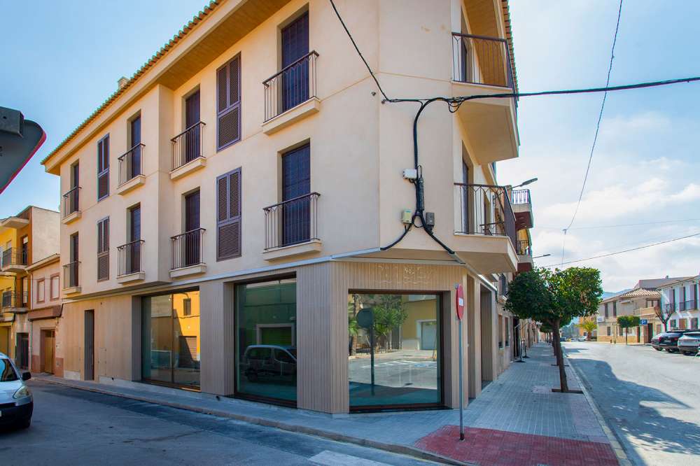 Exterior 1