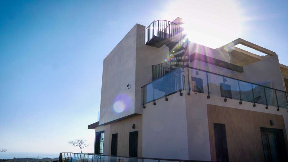 Exterior 1