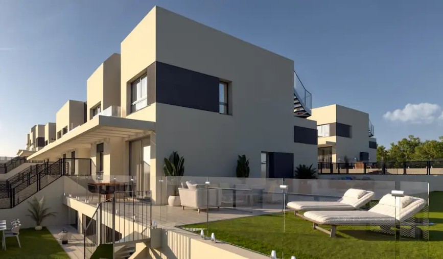 Exterior 1