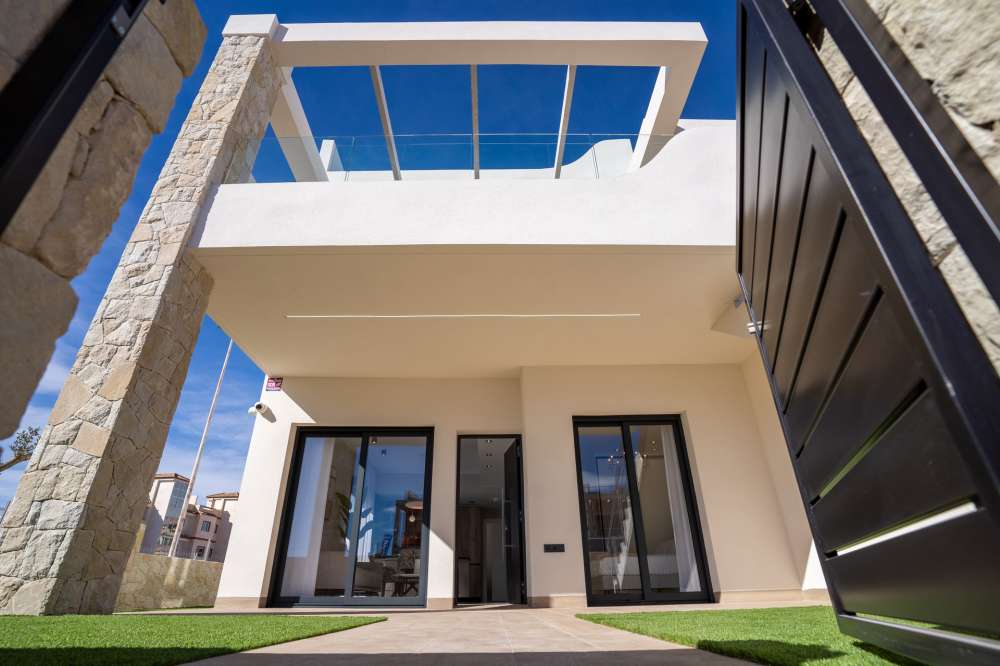 Exterior 1
