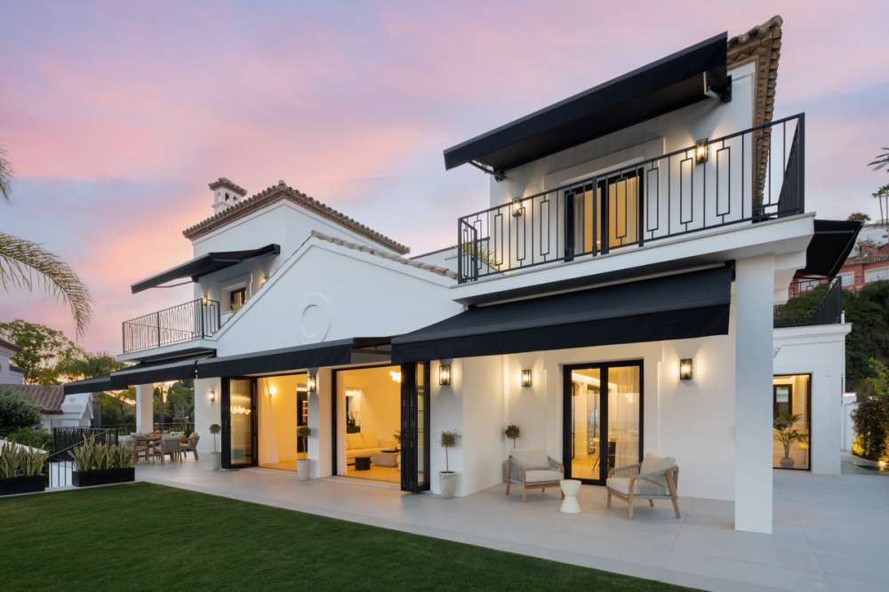 Exterior 1