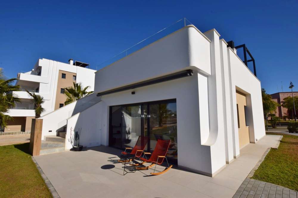 Exterior 1