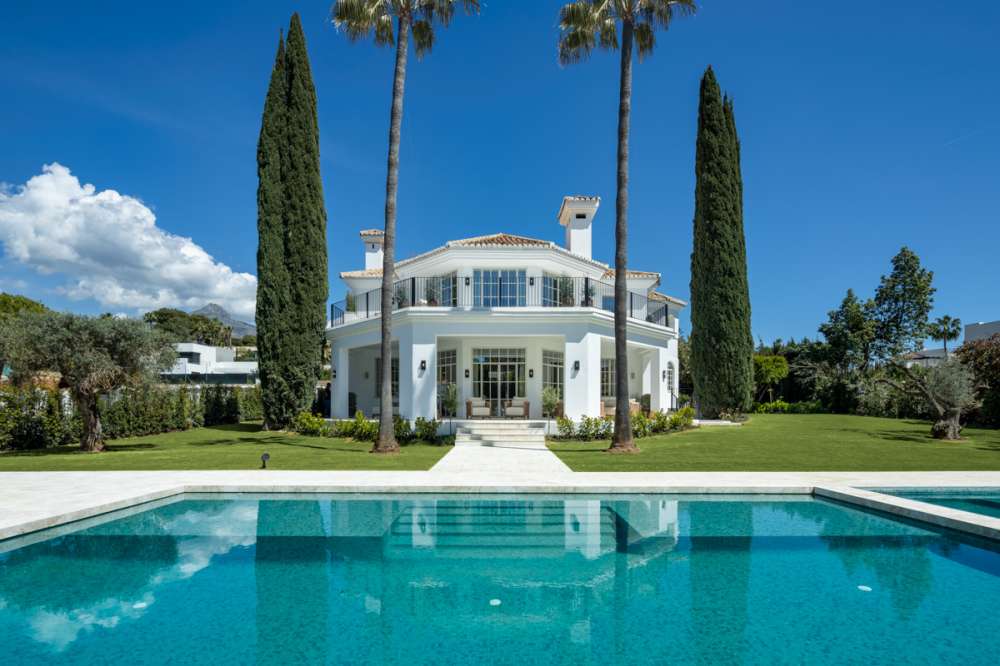 Exterior 1