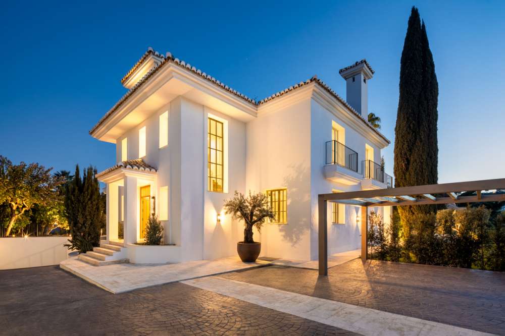 Exterior 1