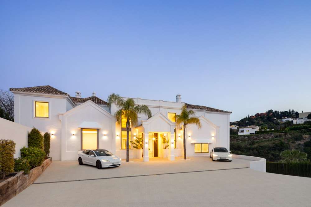 Exterior 1