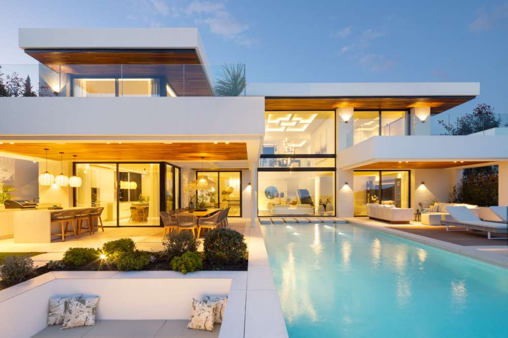 Exterior 1
