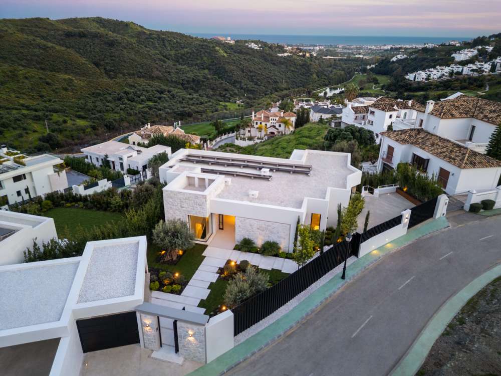 Exterior 1