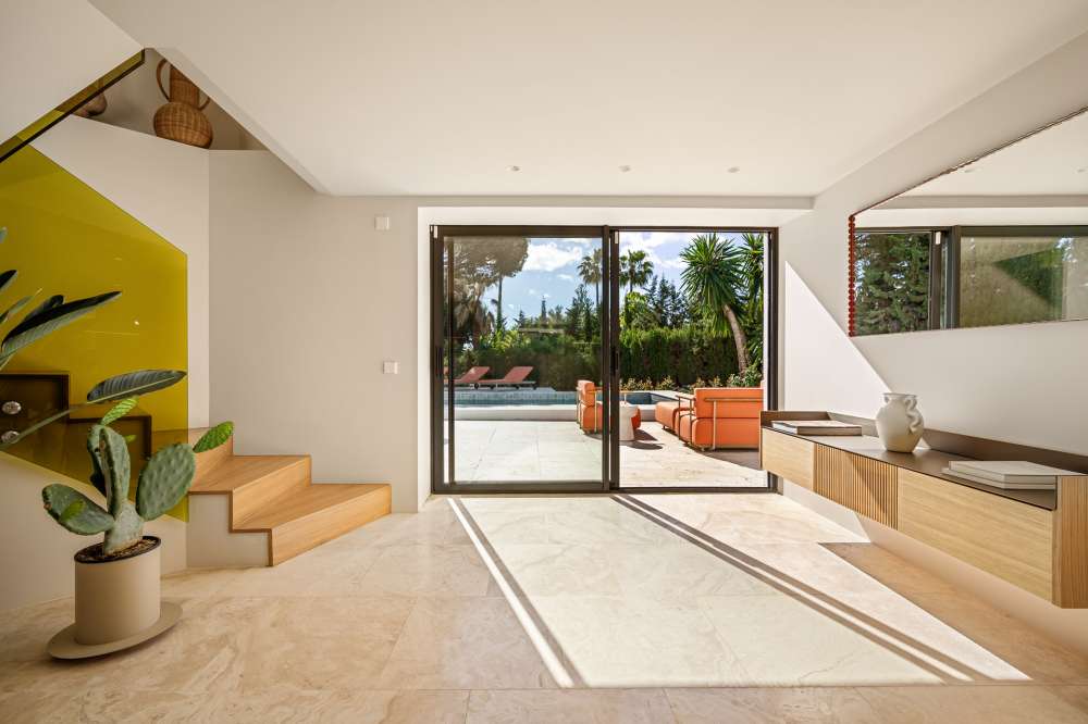 Exterior 1