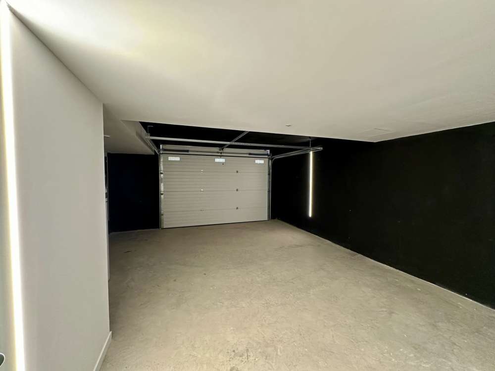 Exterior 1