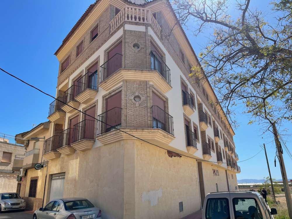 Exterior 1