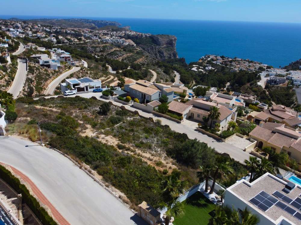 Exterior 1