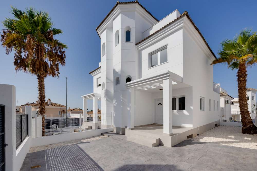 Exterior 1