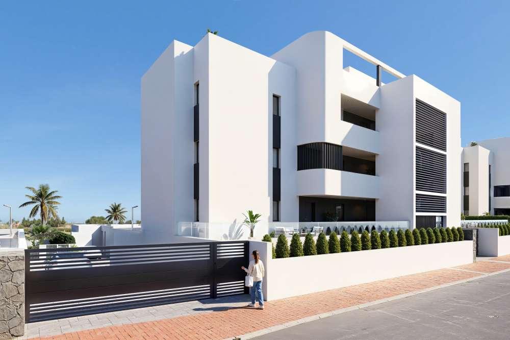 Exterior 1