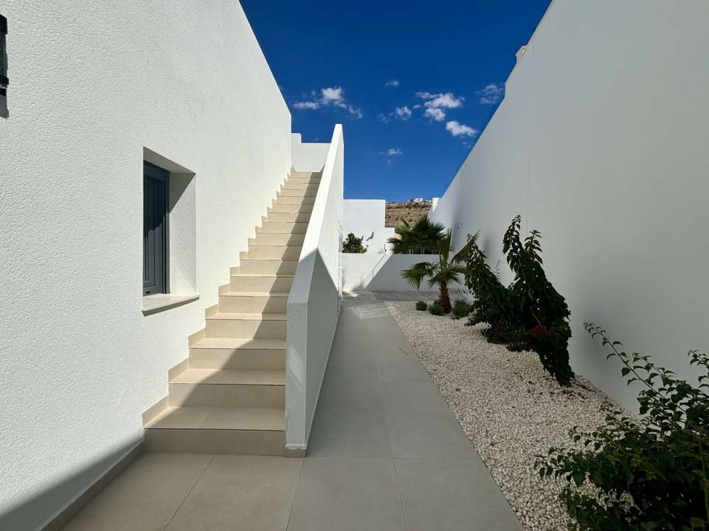 Exterior 1