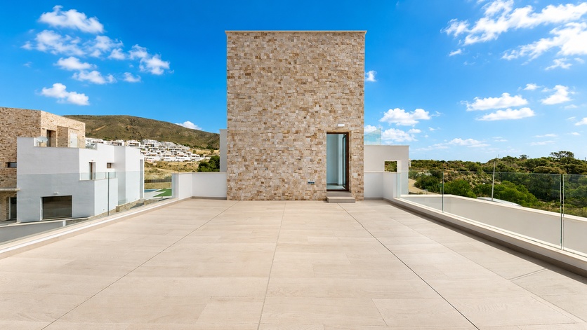 Exterior 1