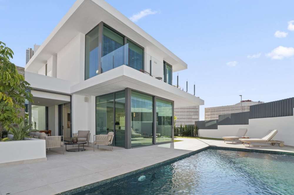 Exterior 1