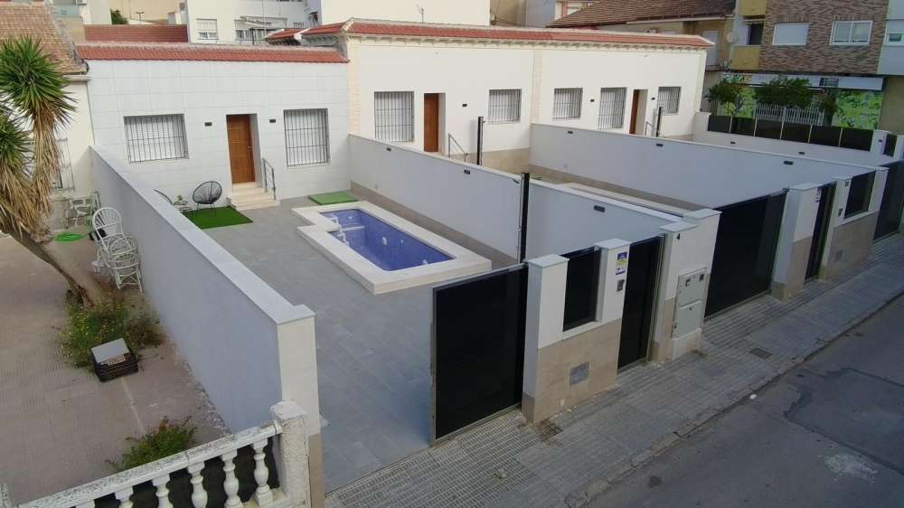 Exterior 1