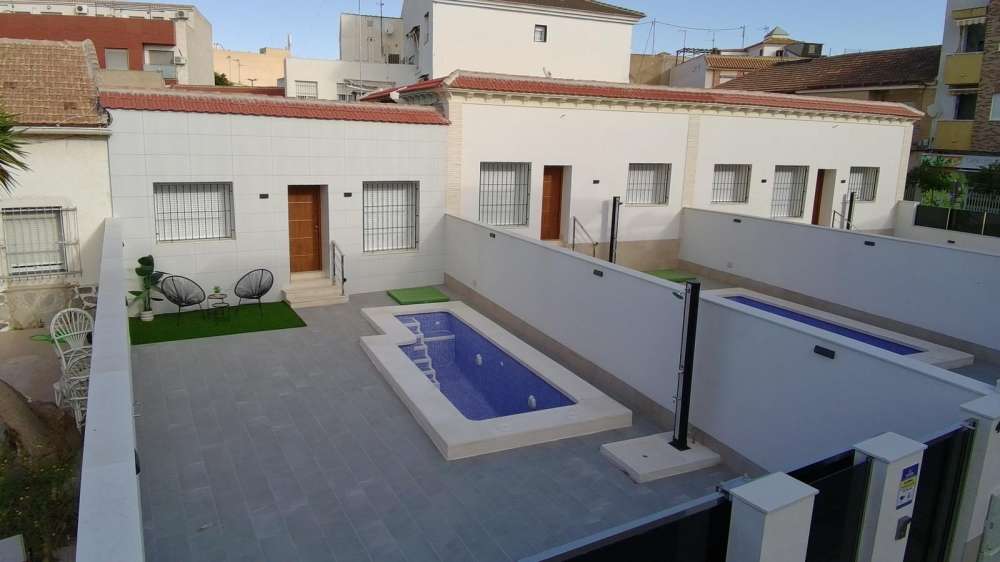 Exterior 1