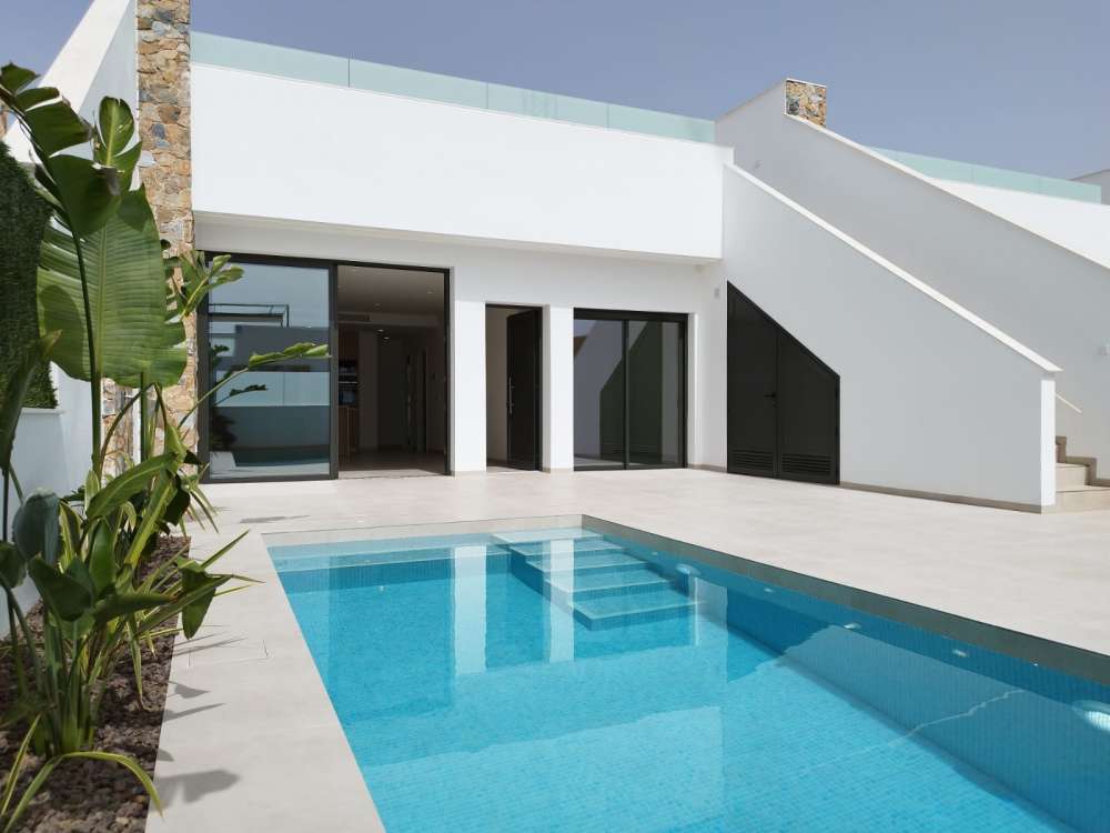 Exterior 1