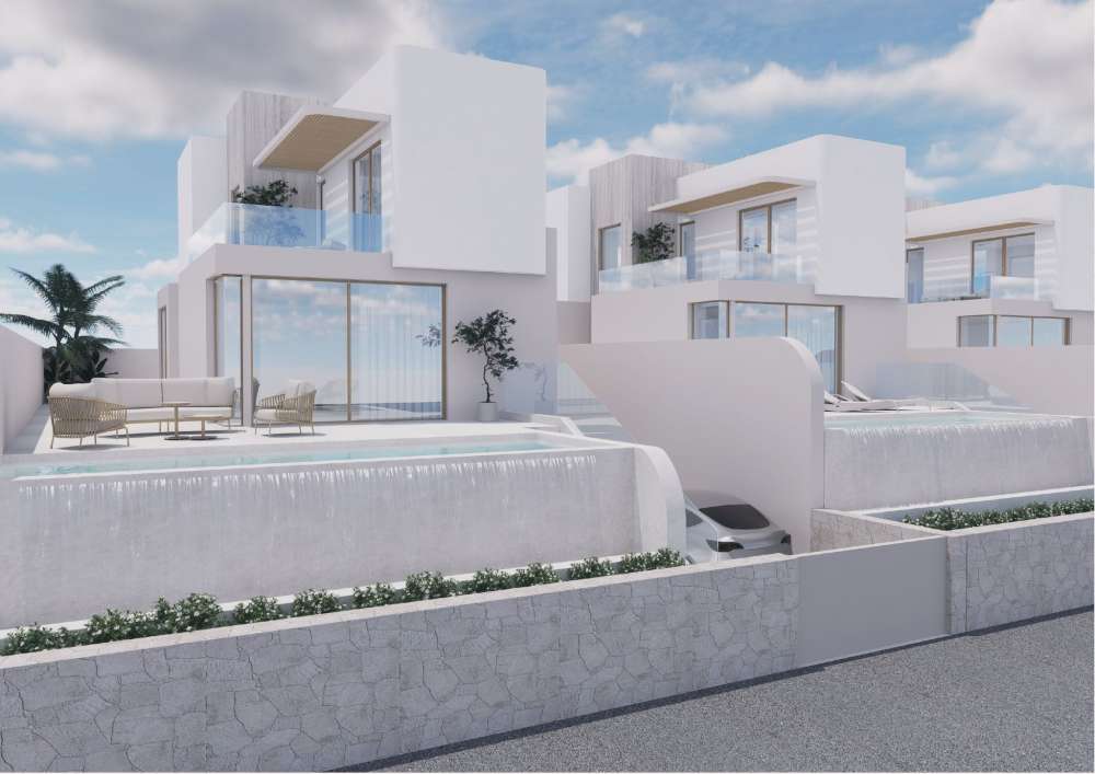 Exterior 1