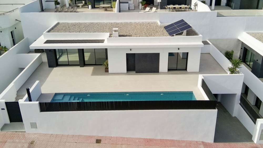 Exterior 1