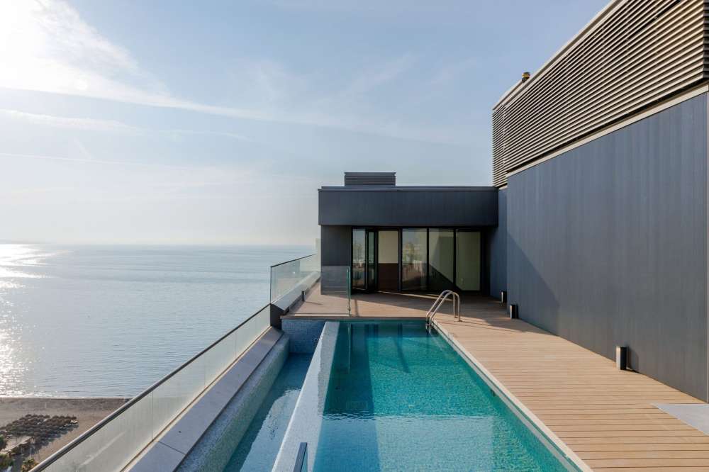 Exterior 1