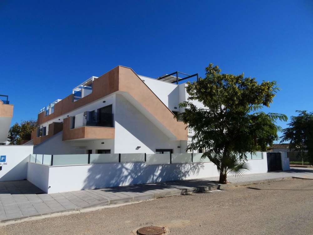 Exterior 1
